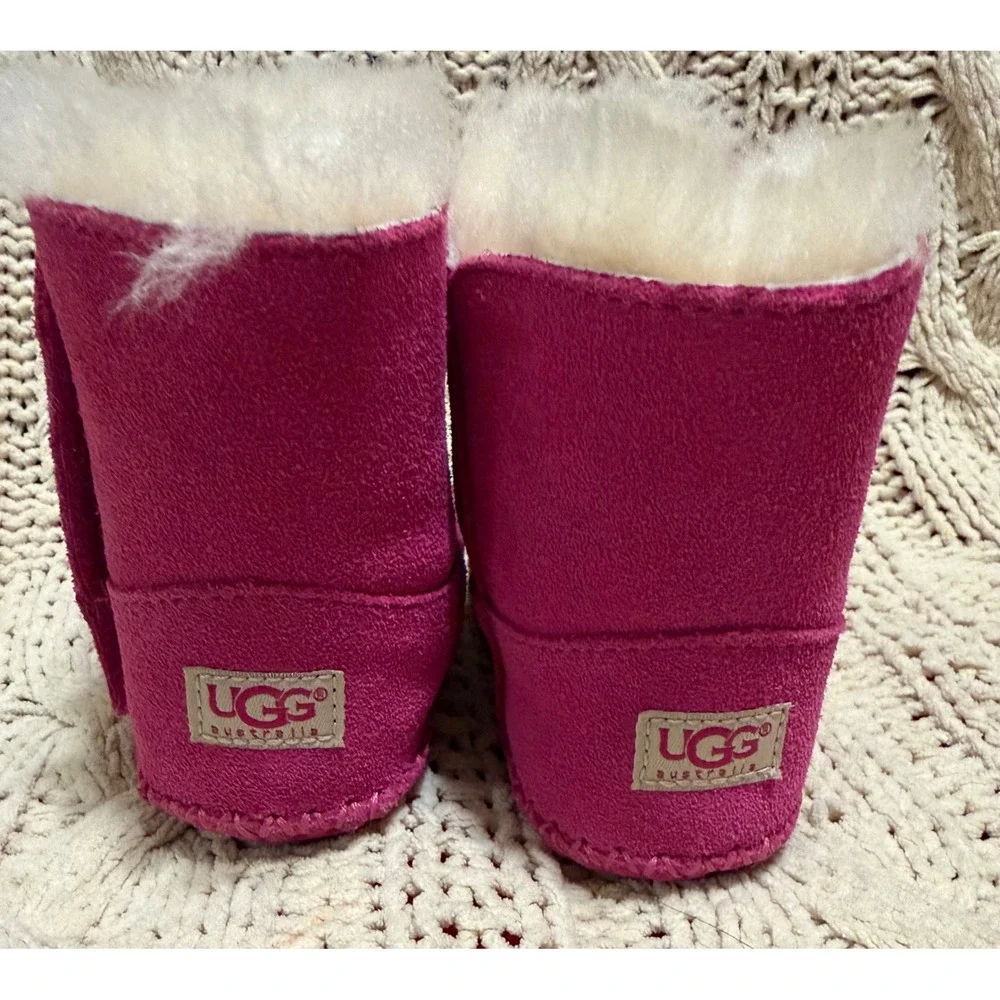 UGG Australia Jesse Infant 2/3 Boots Pink Suede Sheepskin Lined Magenta Booties